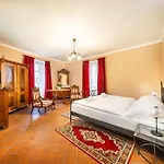 Barbakan Hotel 3*