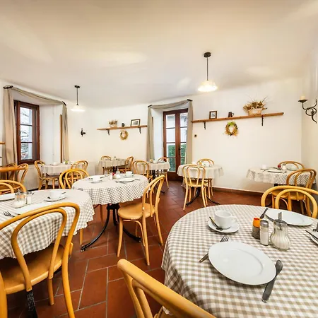 Barbakan チェスキー クルムロフ