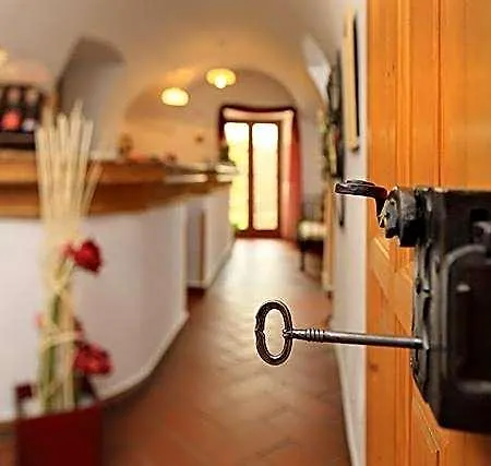 Barbakan Hotel 3*